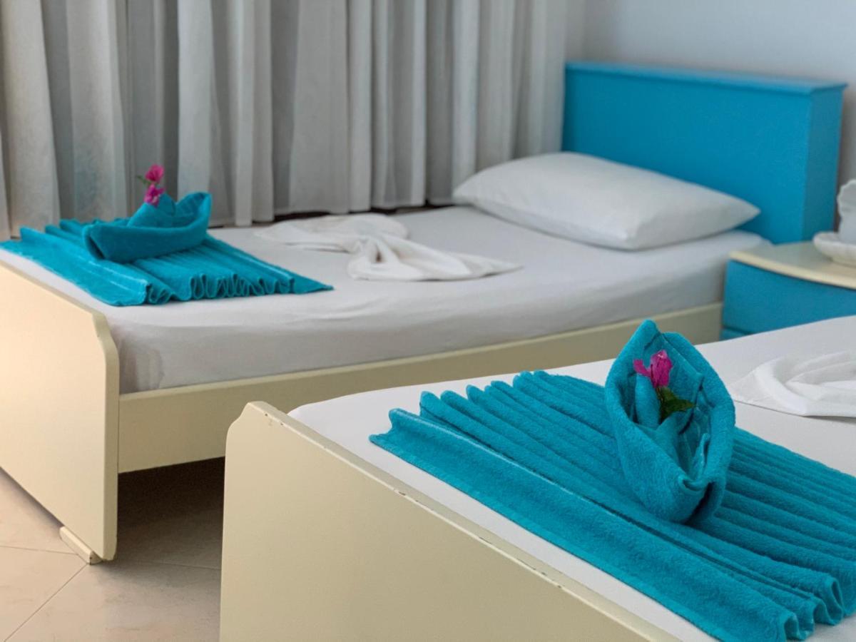 Cocktail & Dreams - Beach Hotel Саранда Екстер'єр фото