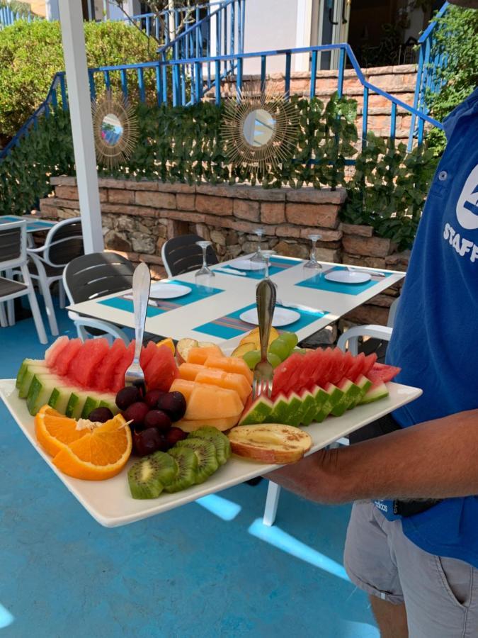 Cocktail & Dreams - Beach Hotel Саранда Екстер'єр фото