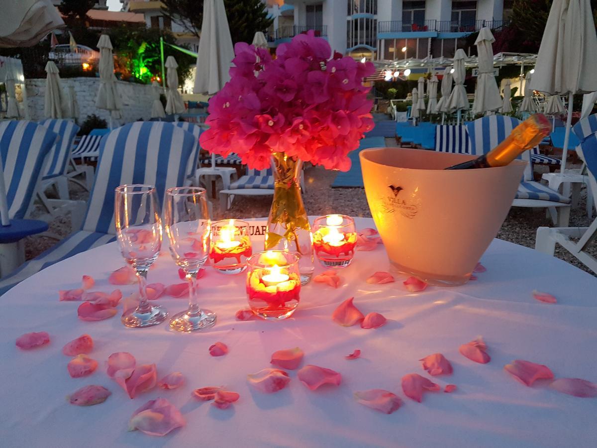 Cocktail & Dreams - Beach Hotel Саранда Екстер'єр фото